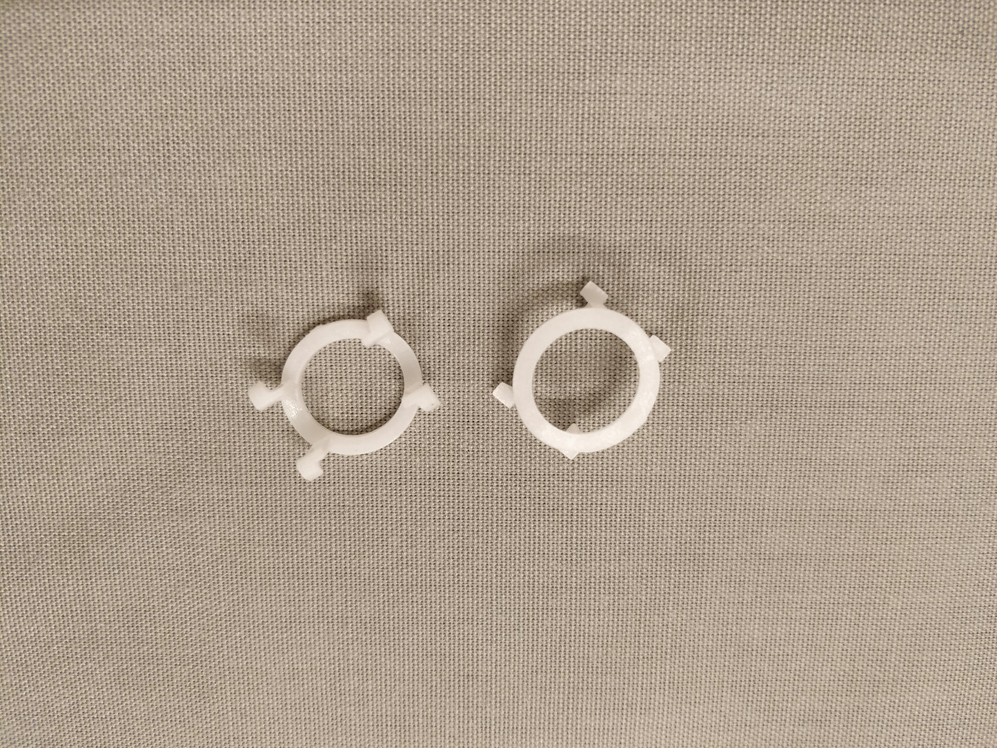 Wavestoppere til gardiner syet med wavebånd