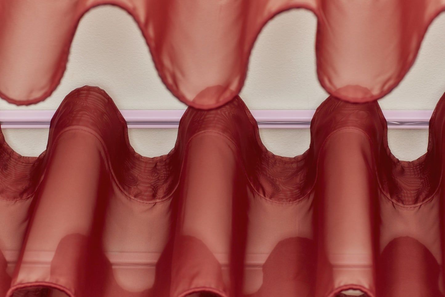 1100 gardinskinne i lyserød / Pink Lotus